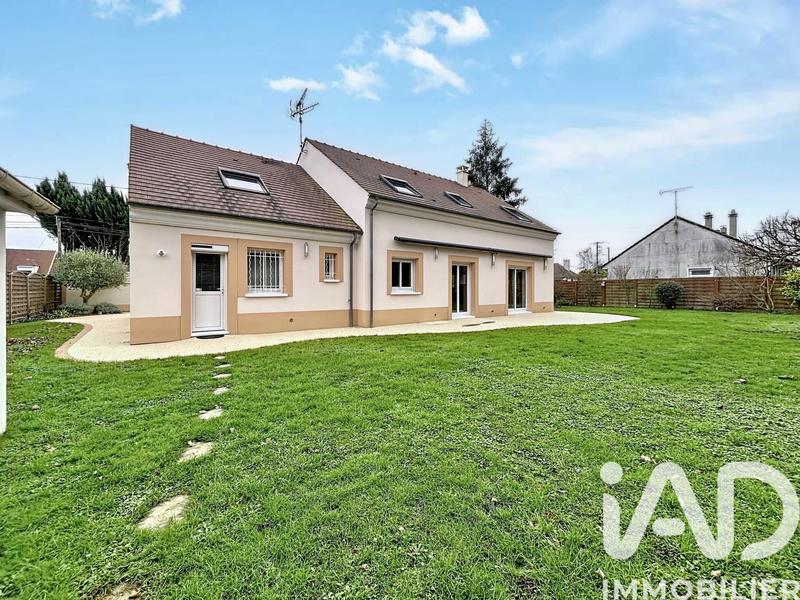Maison - 225 m² - 8 pièces