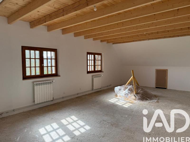Maison - 225 m² - 9 pièces