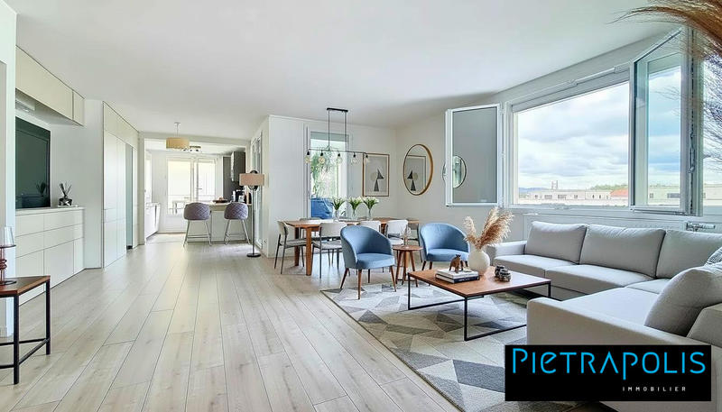 Appartement - 120 m² - 5 pièces