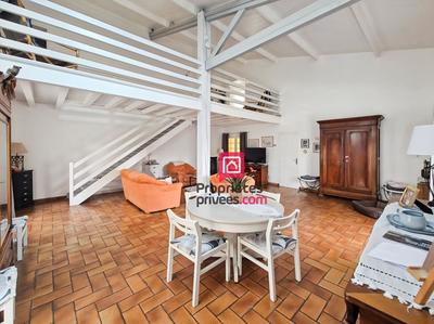 Maison - 225 m² - 8 pièces