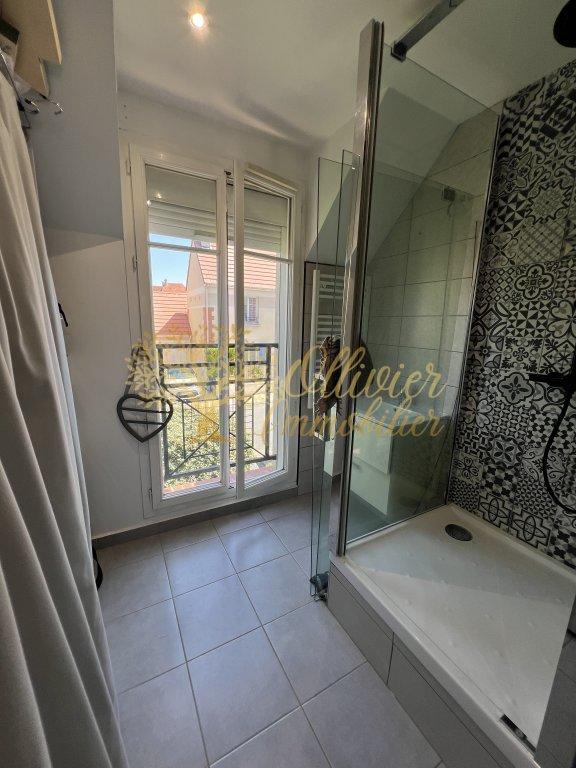 Pavillon - 80 m² - 5 pièces