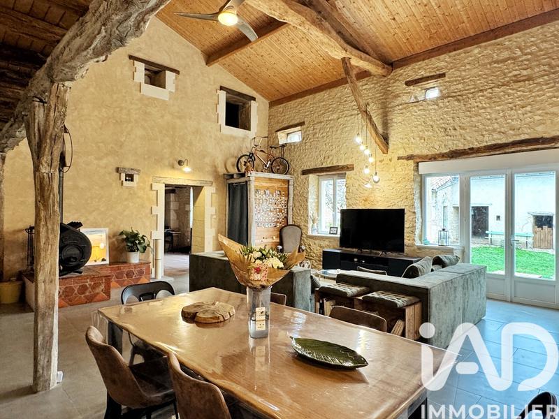 Maison - 235 m² - 5 pièces