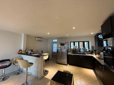 Maison - 127 m² - 9 pièces