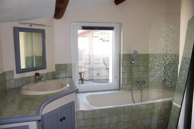 Appartement - 77 m² - 2 pièces