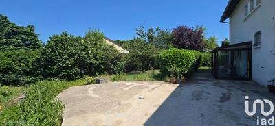 Maison - 210 m² - 8 pièces