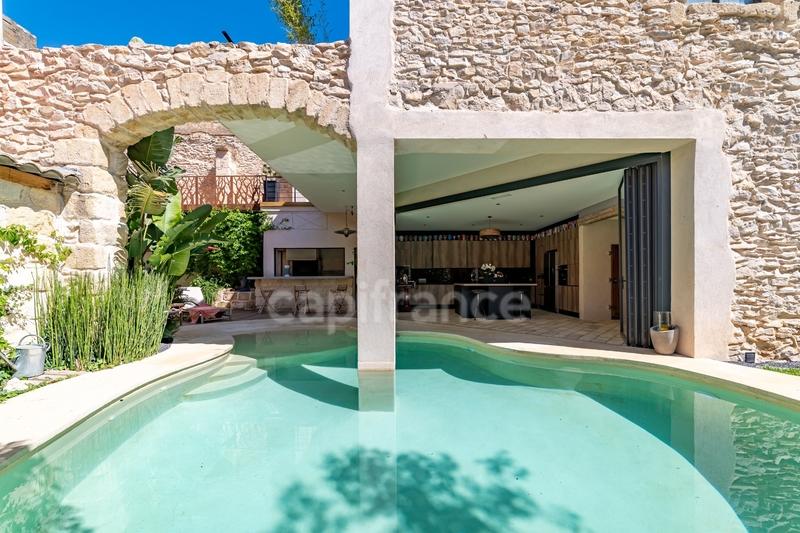 Maison - 450 m² - 11 pièces