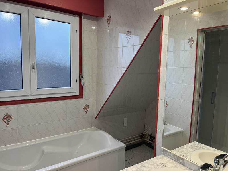 Maison - 121 m² - 6 pièces