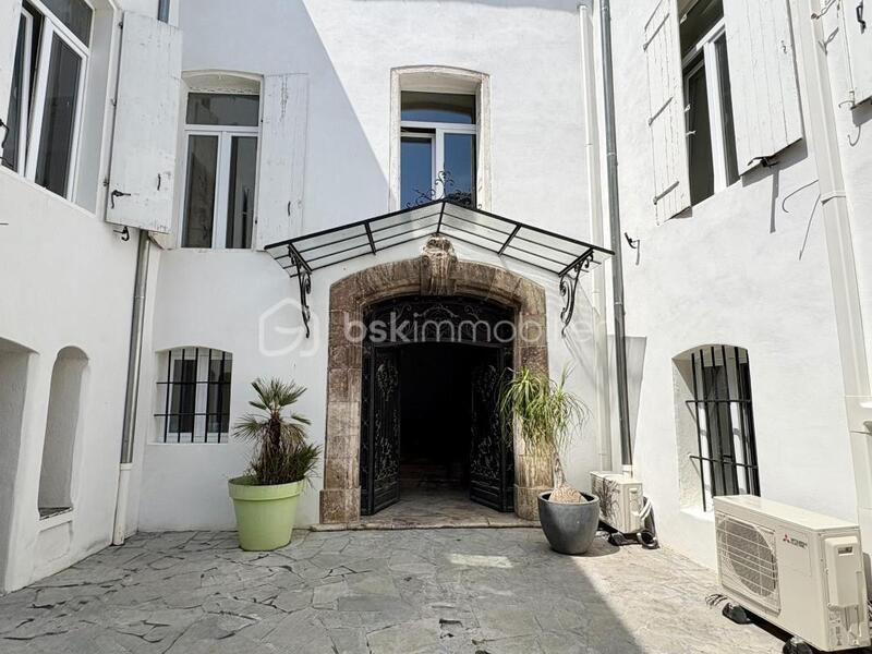 Maison de maîtres - 485 m² - 20 pièces