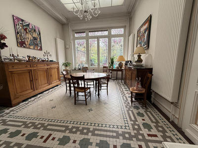 Maison - 289 m² - 7 pièces