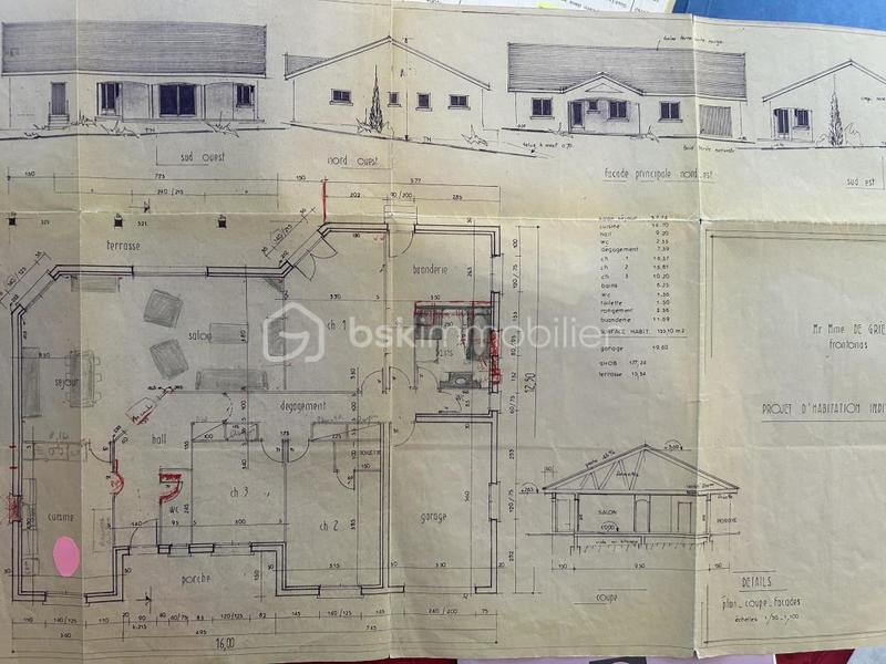Maison traditionnelle - 130 m² - 4 pièces