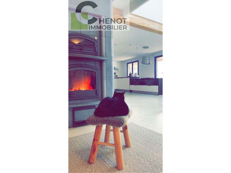 Propriété - 236 m² - 5 pièces