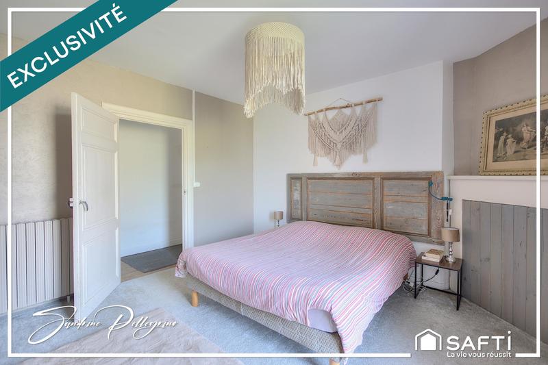 Maison - 270 m² - 9 pièces