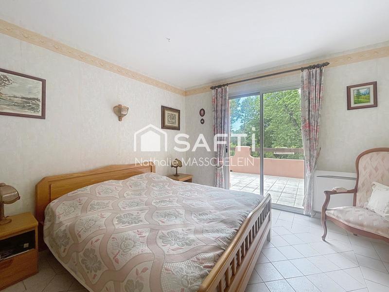 Villa - 211 m² - 7 pièces