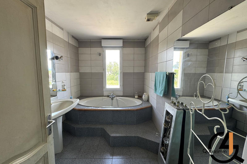 Maison - 136 m² - 5 pièces