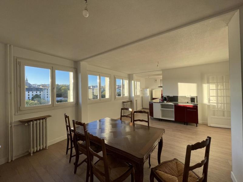 Appartement - 65 m² - 4 pièces