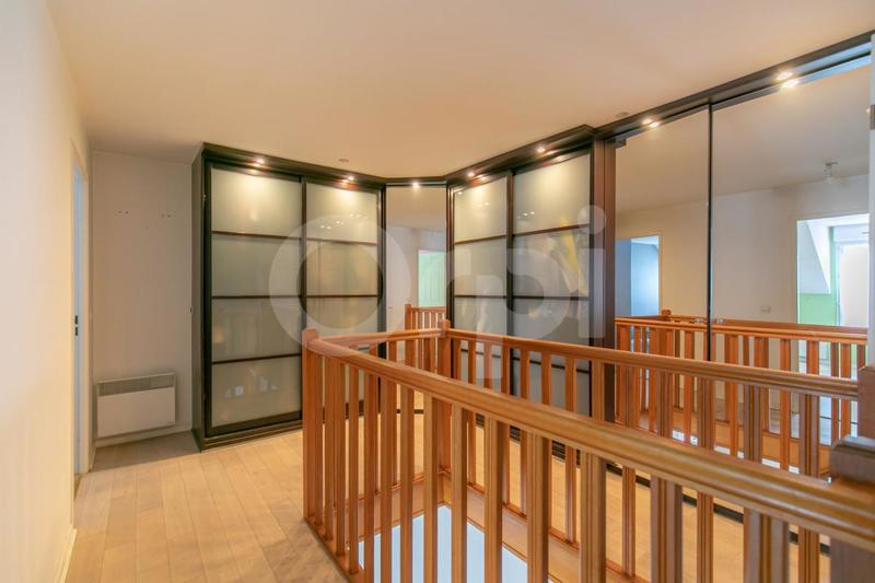 Appartement - 105 m² - 5 pièces