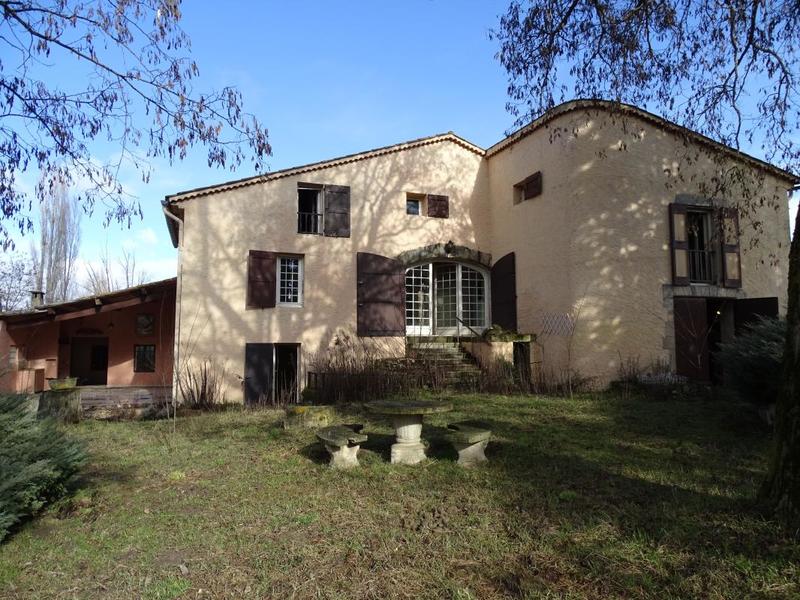 Maison - 138 m² - 5 pièces