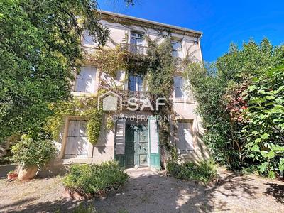 Maison - 320 m² - 12 pièces