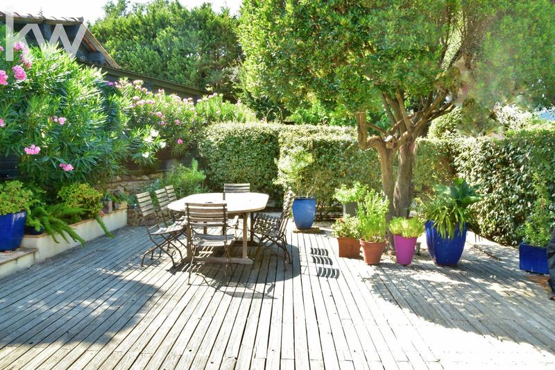 Villa - 300 m² - 10 pièces