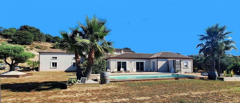 Maison - 200 m² - 5 pièces