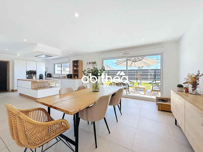 Maison - 144 m² - 6 pièces