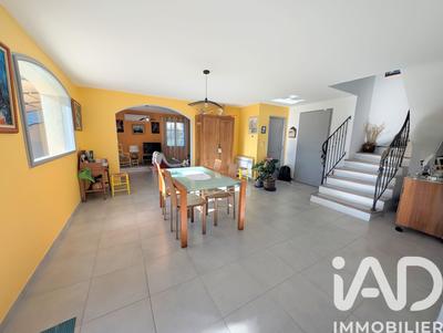 Maison - 136 m² - 4 pièces