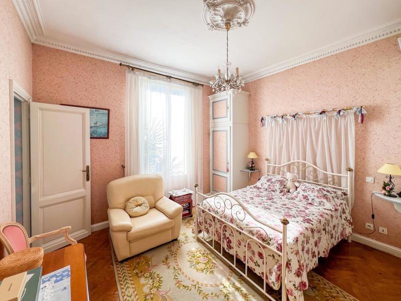 Maison - 190 m² - 6 pièces