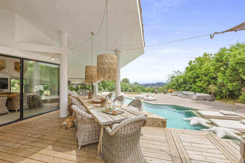 Villa - 260 m² - 6 pièces