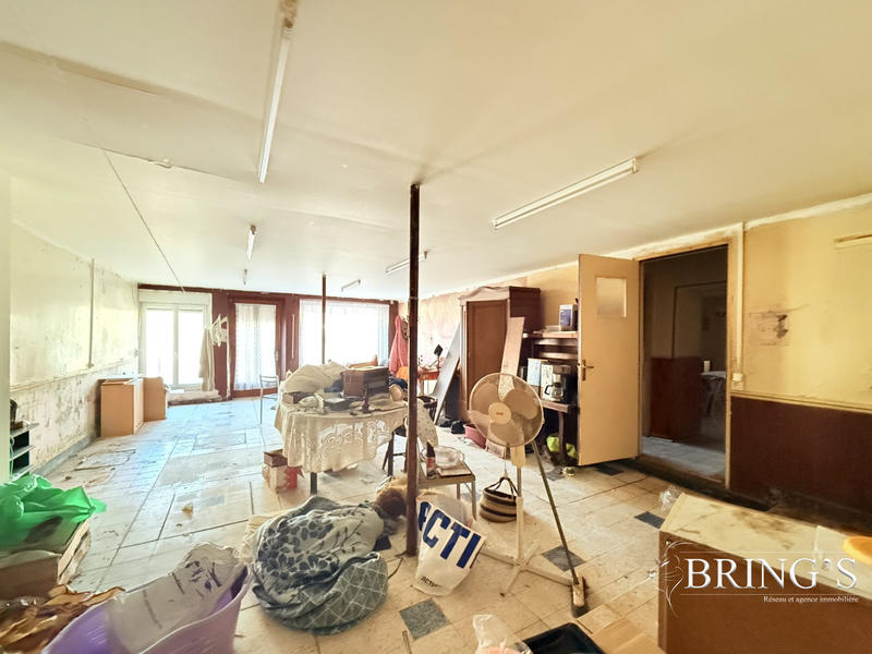 Maison - 300 m² - 6 pièces