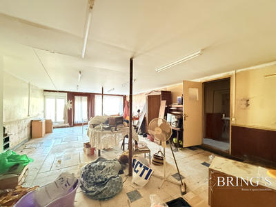 Maison - 300 m² - 6 pièces