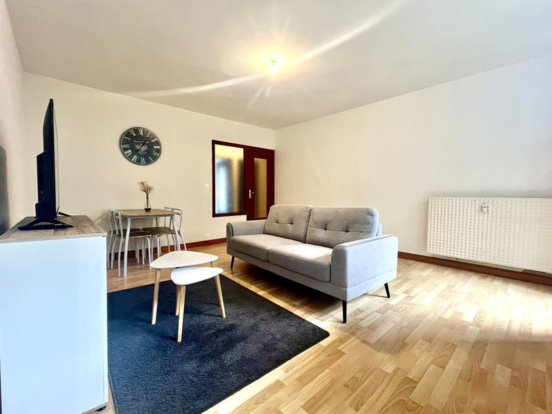 Appartement - 96 m² - 5 pièces