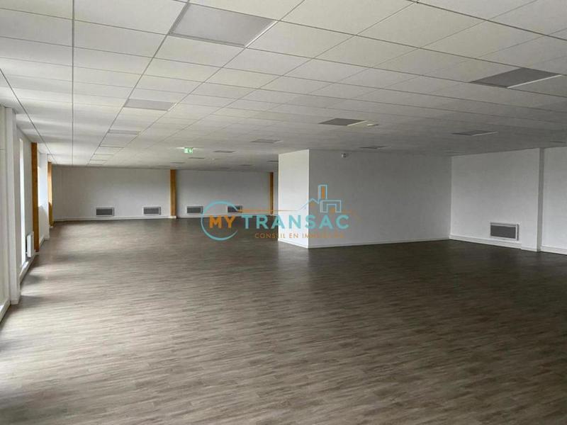 Local d'activités - 3 287 m²