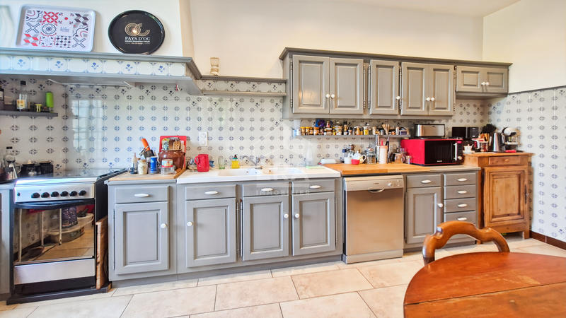 Maison - 180 m² - 9 pièces