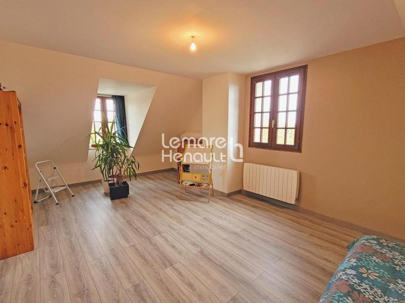 Pavillon - 140 m² - 7 pièces