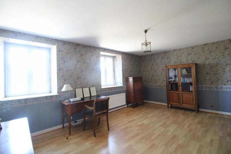 Maison - 230 m² - 6 pièces