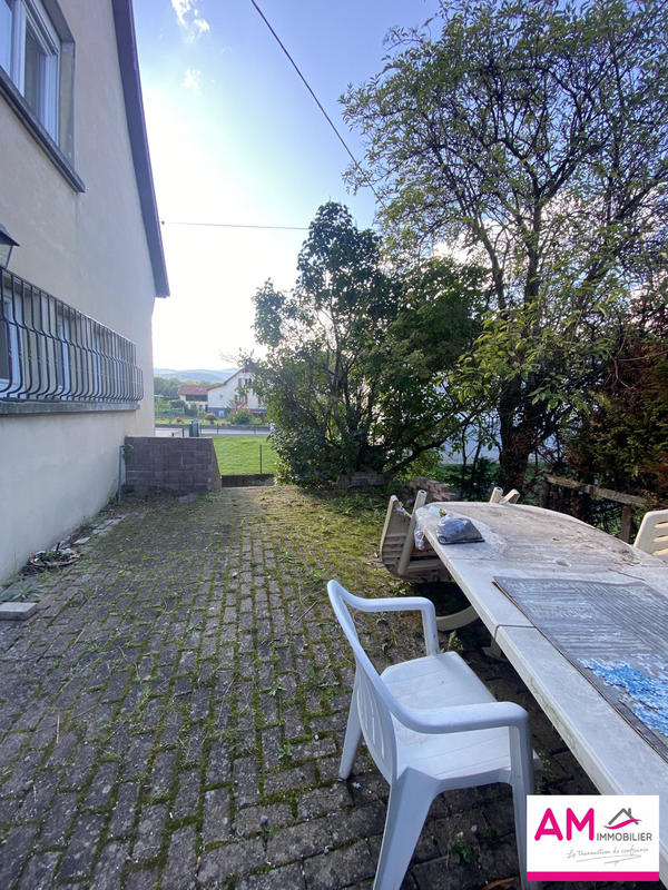 Maison - 99 m² - 5 pièces