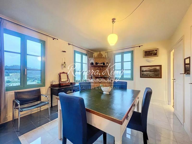 Penthouse - 125 m² - 4 pièces