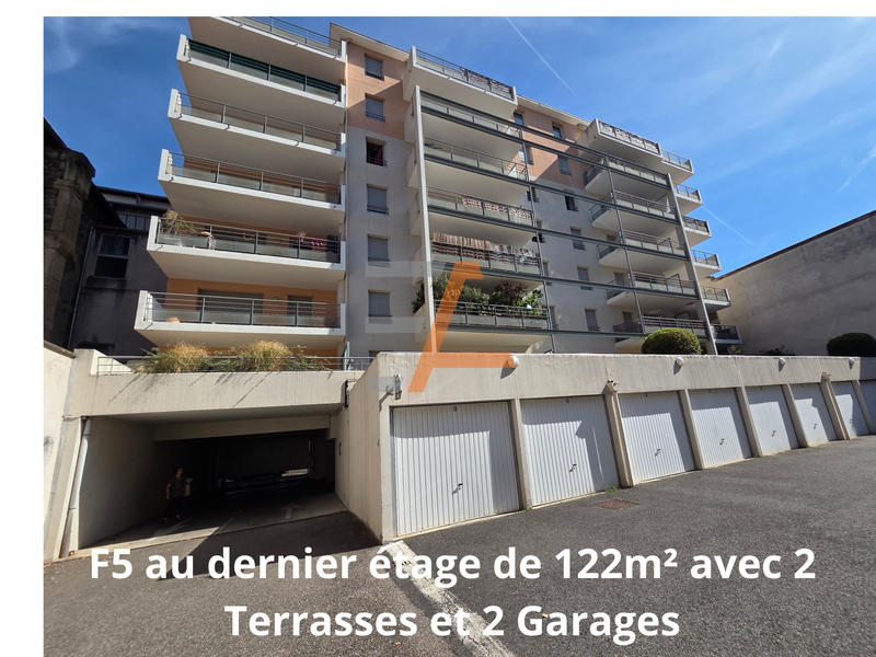 Appartement - 122 m² - 5 pièces