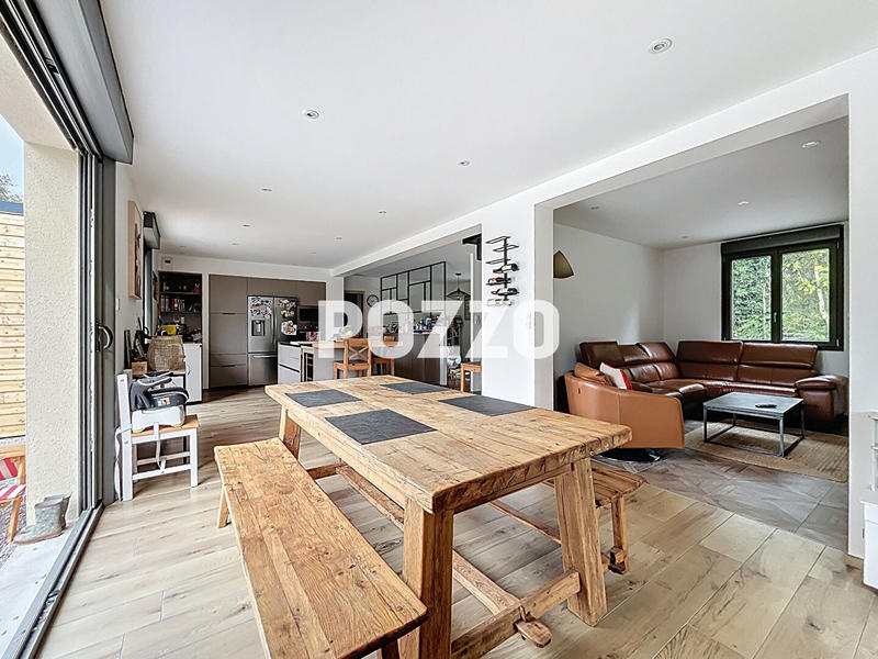 Maison - 166 m² - 6 pièces