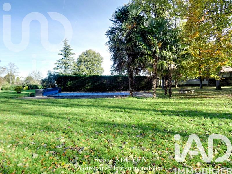 Maison - 486 m² - 12 pièces