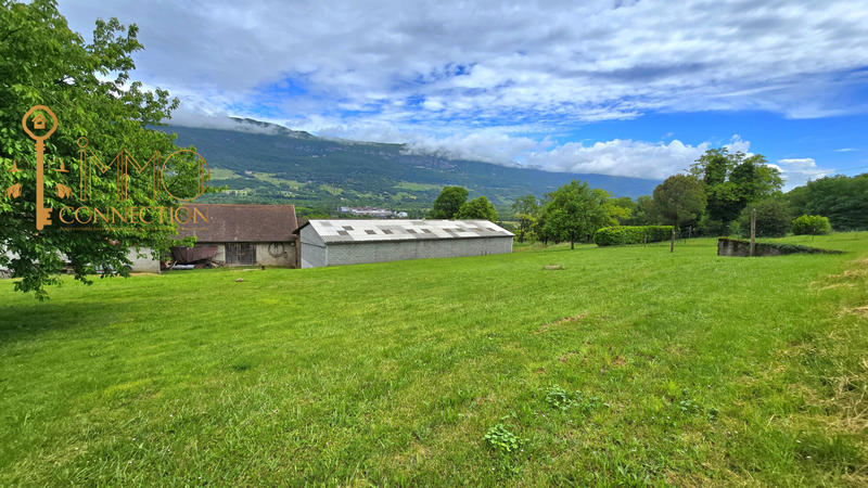 Terrain - 1 696 m²