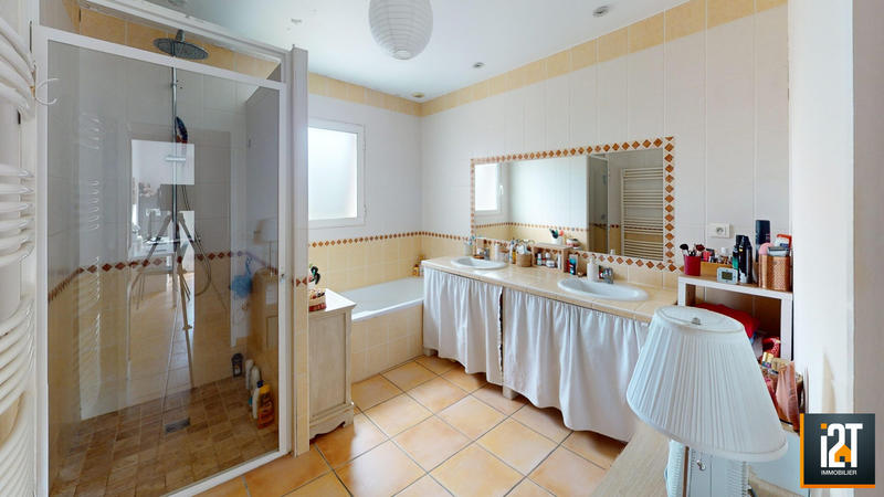 Villa - 130 m² - 5 pièces