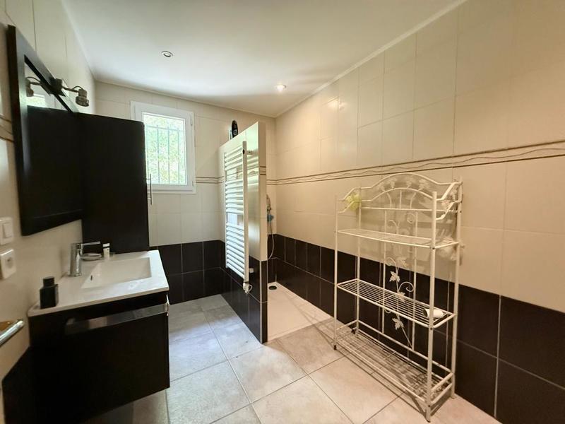 Villa - 190 m² - 8 pièces