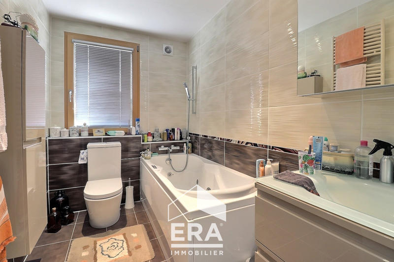 Maison - 83 m² - 4 pièces