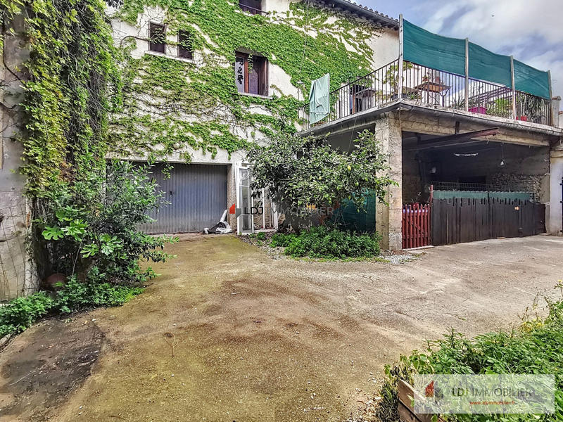 Maison - 180 m² - 8 pièces