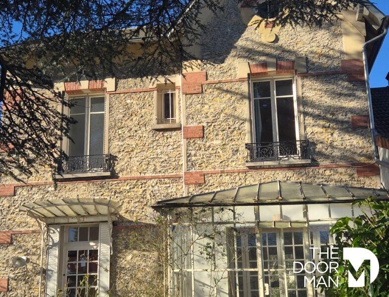 Maison - 150 m² - 9 pièces