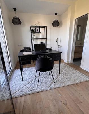 Loft - 125 m² - 4 pièces