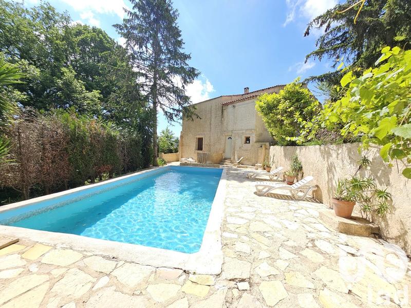 Maison - 250 m² - 9 pièces