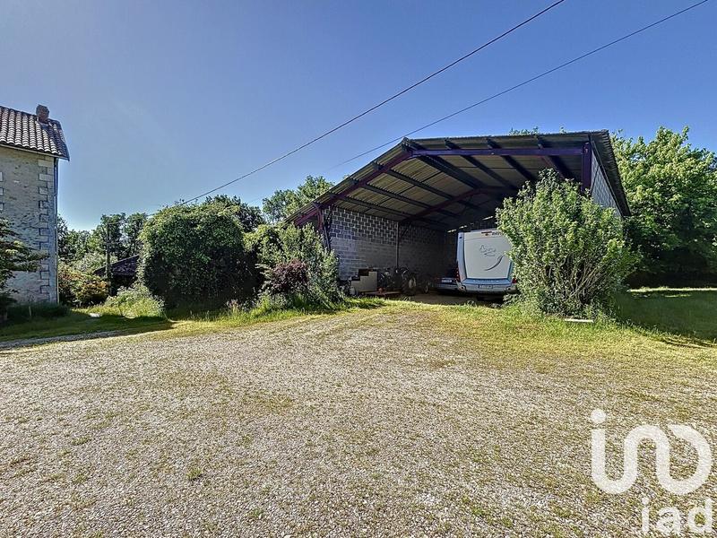 Maison - 375 m² - 10 pièces