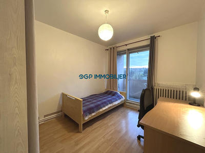 Appartement - 80 m² - 4 pièces